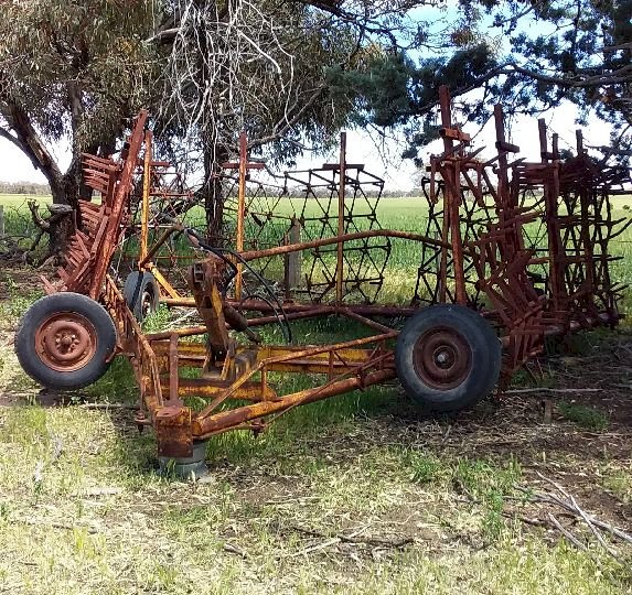 13 Section Coolamon Hydraulic Trash Harrows