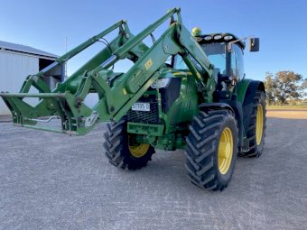 2016 John Deere 6195 R  Tractor with FEL
