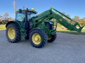 2016 John Deere 6195 R  Tractor with FEL