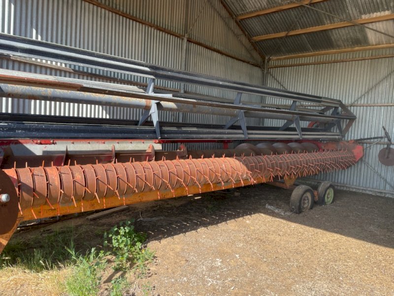 Leith Ruwoldt Pea plucker 25 ft Front on Trailer