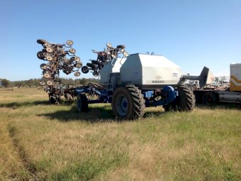 56ft. Flexicoil ST820 bar with Gason 1890 RT3 Aircart