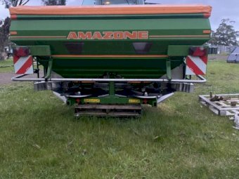 2012 Amazone ZAM Ultra 3600 lt Spreader