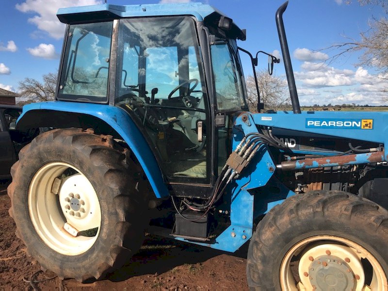 (A162)  2003 New Holland 5640 Tractor