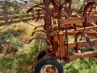 40ft International 751 Cultivator