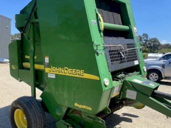 John Deere 467 Silage Special Round Baler