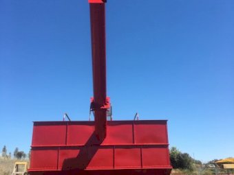 Field Bin with unloading fold down Auger