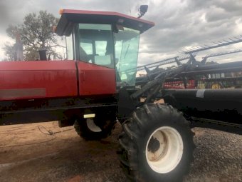 1999 MacDon SP Windrower with 2004 MacDon 36ft Draper Front