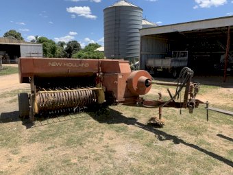 New Holland 283 Square Baler