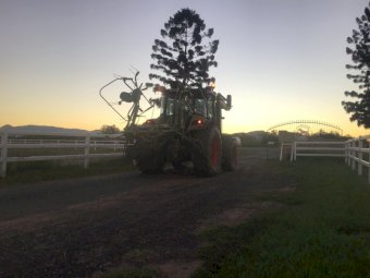 2013 Class Volto 420 Tedder Rake