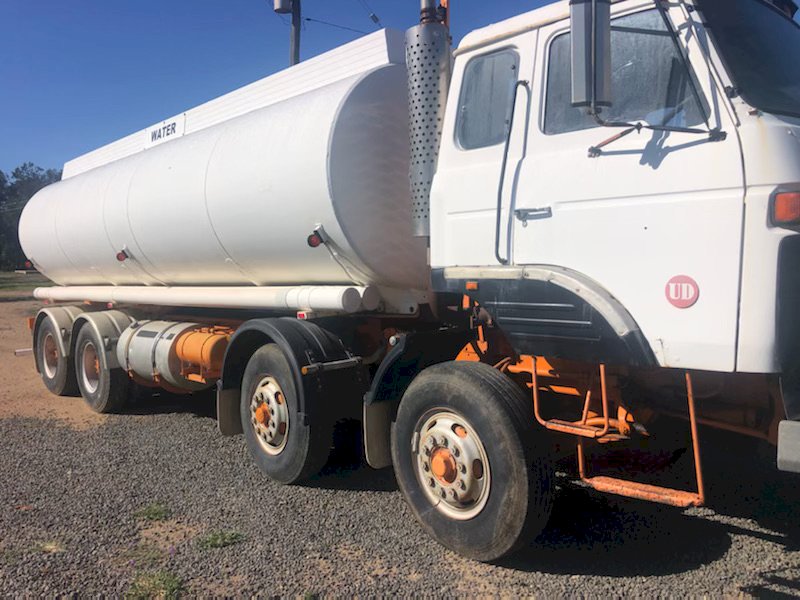 1981 UD Water Tanker  Truck  (Spray water Supply or Stock Supply)