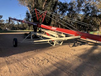 Farm King 85 ft 10 inch Auger