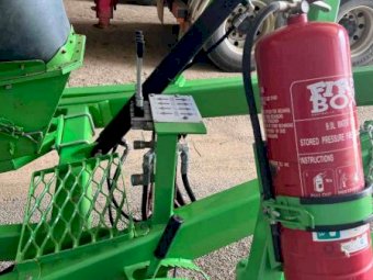 Grainrite 60' x 10.5" Self Propelled Auger