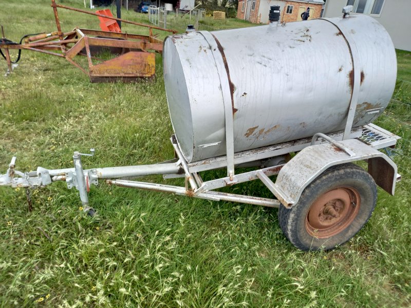 Under Auction - (A163)  800L Fuel trailer 