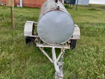 Under Auction - (A163)  800L Fuel trailer 