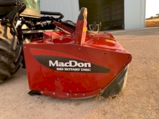 2010 M200 Macdon Windrower