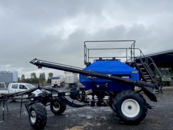 New Holland SC180 Tow Behind Air Cart