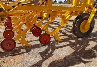 1997 Multi Farming Systems Multiplanter