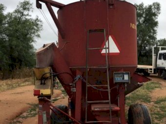 New Holland 355 Hammer Mill