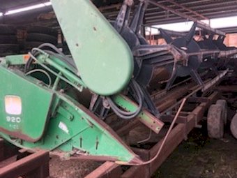 John Deere 920 20ft Header Front