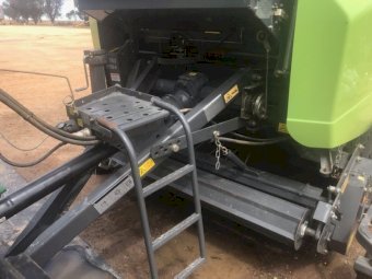 2008 Claas Variant 380 Round Baler