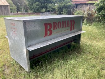 Bromar Lickfeeders