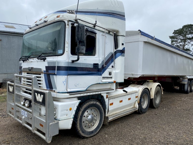 1999 Western Star 7564 F Prime Mover