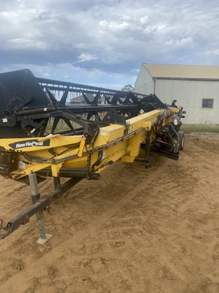 2009 Honeybee 94C 36ft Header Front with Canola Cross Feed Auger