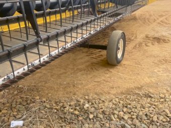 2009 Honeybee 94C 36ft Header Front with Canola Cross Feed Auger