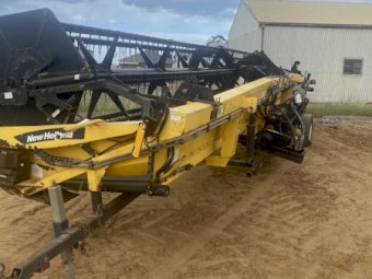2009 Honeybee 94C 36ft Header Front with Canola Cross Feed Auger