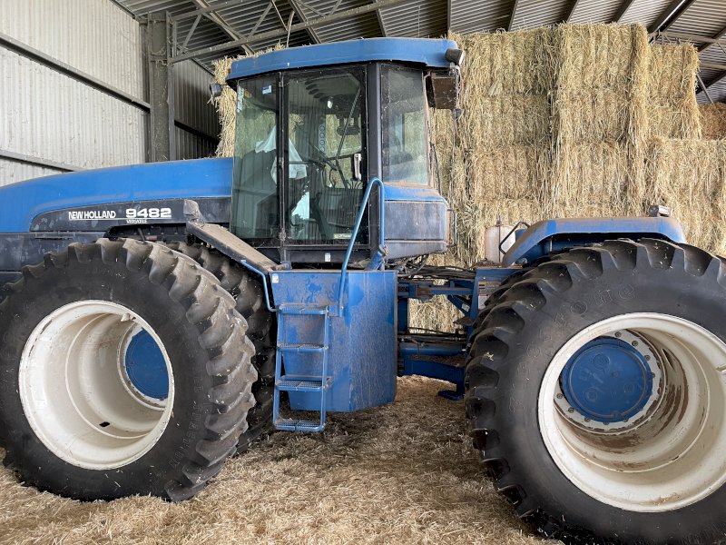New Holland 9482 Versatile Tractor