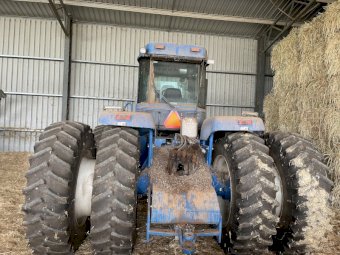 New Holland 9482 Versatile Tractor