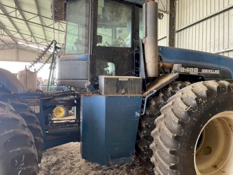 New Holland 9482 Versatile Tractor