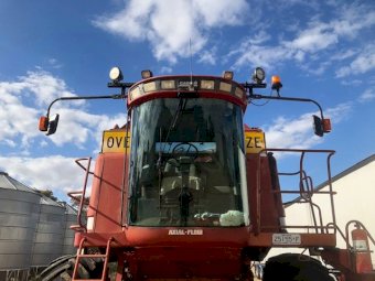 Under Auction - (A182) 1999 Case IH 2388 Header with Case IH 1020 Front & Leith Trailer 