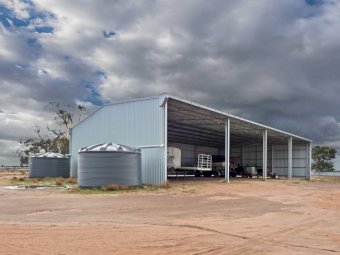 **Available Now for Delivery* Entegra 1000 Series (1000 8x4x3 Bale Shed)