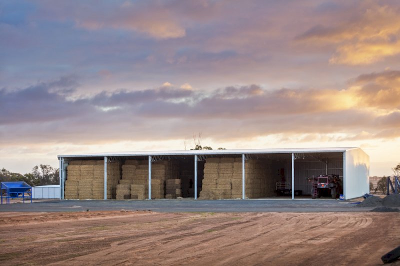 Entegra 2800 Series (2800 8x6x3 Bale Shed)