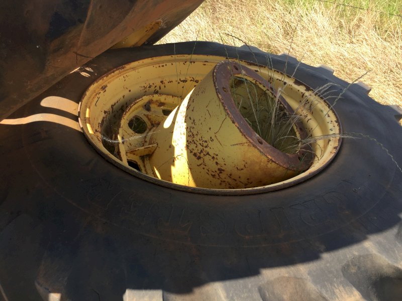 Tyres and Rims 23.1 x 34 Suit 40 Series John Deere