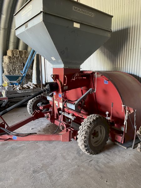 Mainero 2230 Grain Bag Inloader