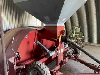 Mainero 2230 Grain Bag Inloader