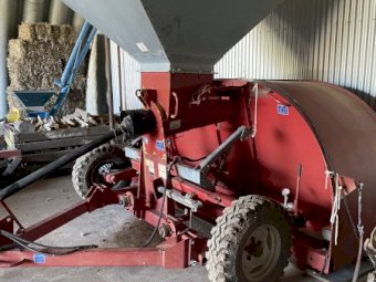 Mainero 2230 Grain Bag Inloader