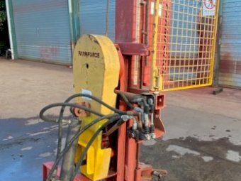 Farmforce Post Driver