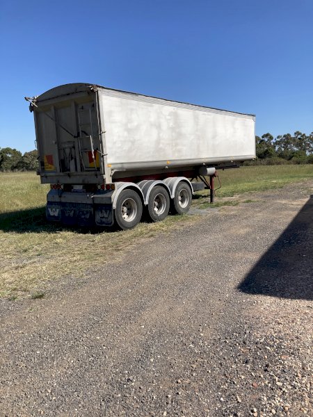 Barry Stoodley 9.5m x 1.8m Chassis Tipper