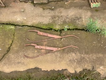 Heaslip Crop Lifters