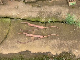 Heaslip Crop Lifters