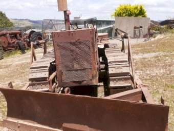 International TD5  Crawler (NO GST on this lot)