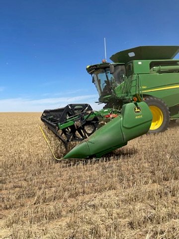 2017 John Deere 640D 40ft Draper Front with Comb Trailer