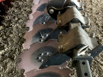 Under Auction - (A165) 2017 Khun Optimer+ 403 Disc Cultivator 