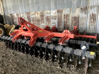 Under Auction - (A165) 2017 Khun Optimer+ 403 Disc Cultivator 