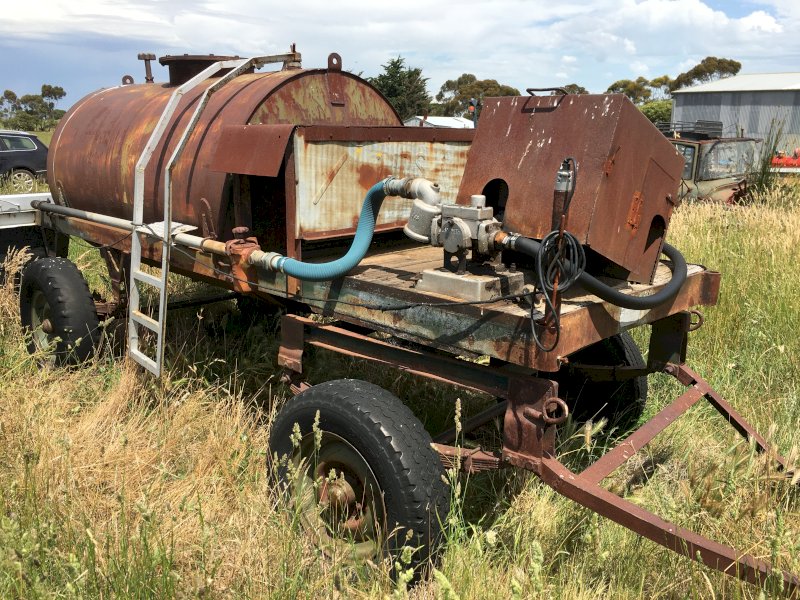 Diesel fuel tank on trailer