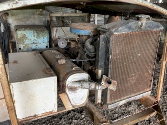 Lincoln Tractapac generator welder on trailer