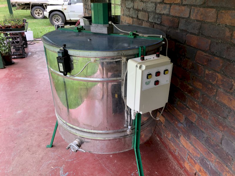 Stainless steel SAF Natura Honey Extractor Farm Tender